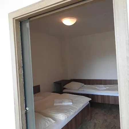 Hotel Hartman דירה *